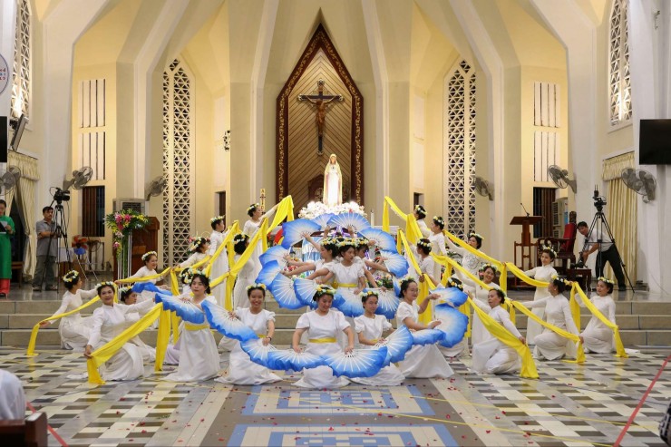 Tiền Thắng Cược Có Nên Dâng Lên Nhà Thờ? - Những Quan Điểm Khác Nhau